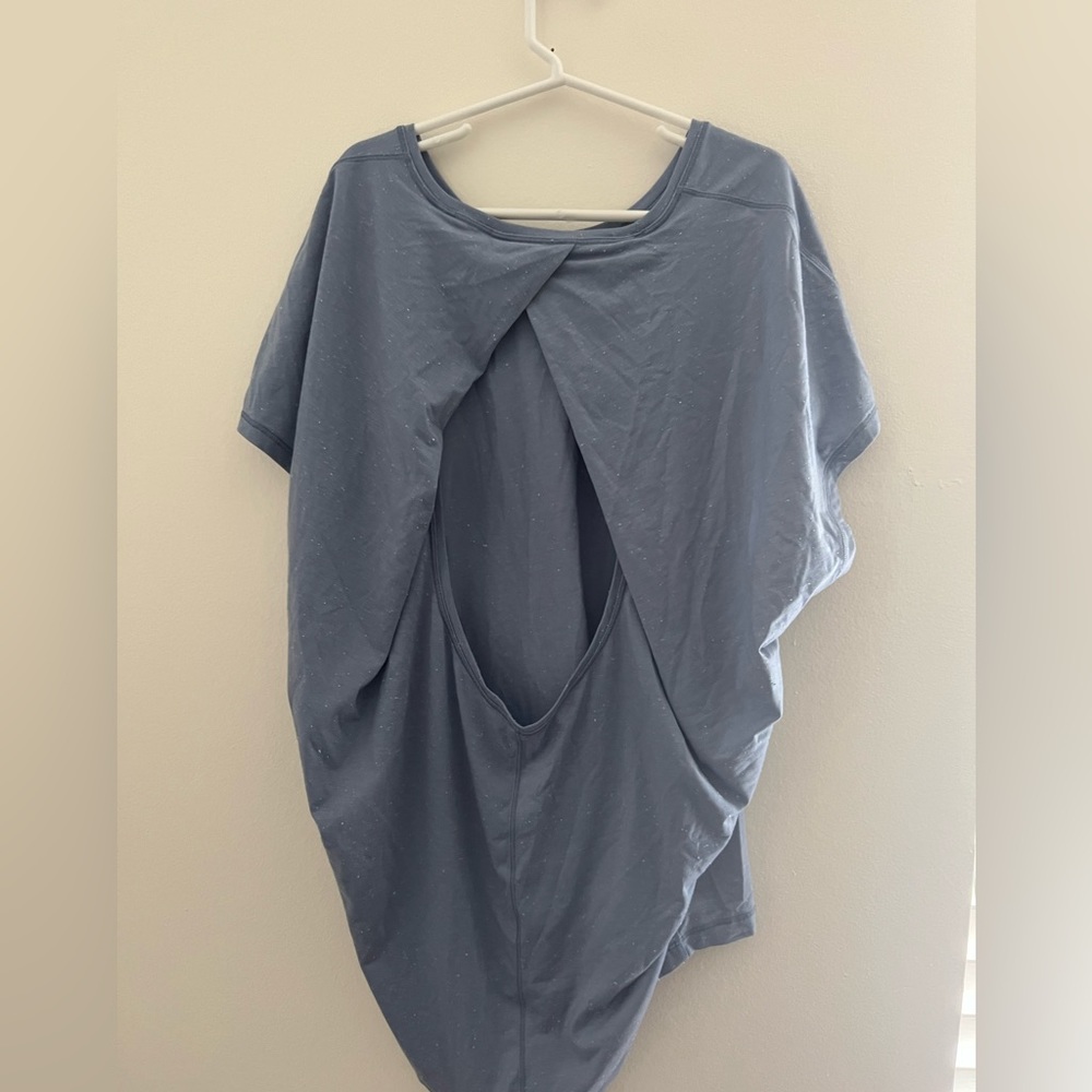 Lululemon Tshirt with open back